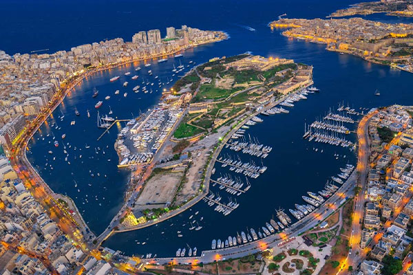aerial photo of manoel island