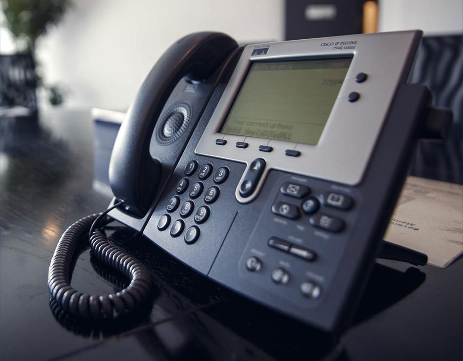 image of a cloud pbx telephone set
